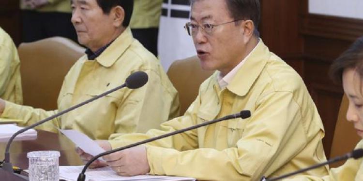 south-korean-president-moon-announces-red-alert