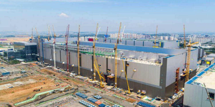 Samsung Electronics' NAND flash memory chip production plant in Pyeongtaek, Gyeonggi Province.