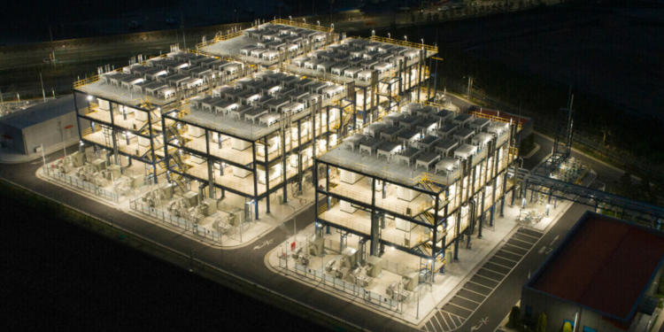 Hanwha Energy completes the first-ever hydrogen fuel cell power plant located in in South Chungcheong Province.