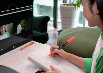 SK Telecom announced that it would create an interactive remote education service using artificial intelligence (AI) technology via 5G network mobile service. / photo courtesy of SK Telecom