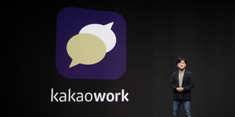 Kakao Enterprise CEO Baek Sang-yeop introducing the new messenger service Kakao Work. / photo courtesy of Kakao