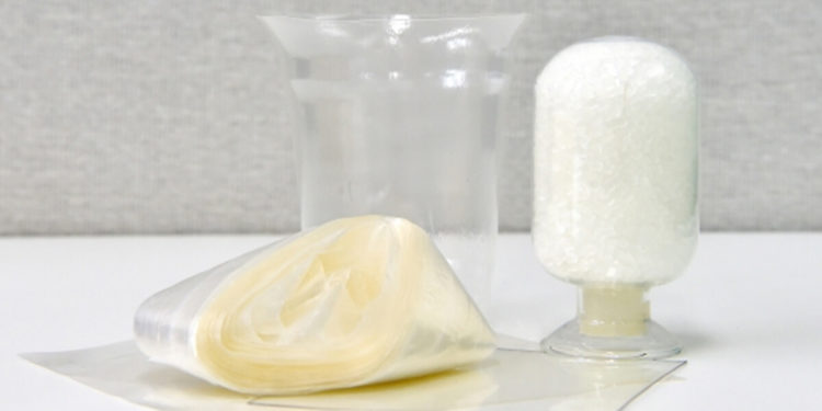 LG Chem develops the world's first biodegradable material entirely made of waste glycerol and corn-based glucose as an alternative to plastic.