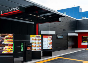 Samsung Electronics installs its SMART digital displays to a McDonald's outlet in Goyang for customers to view food menus, advertisements, and discounts.