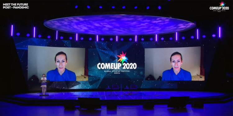 Betty Vandenbosch, Chief Content Officer of e-learning platform Coursera, presenting the future of online education in the post-COVID era during the COMEUO 2020 startup festival.