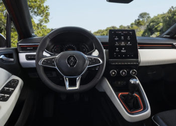 LG Electonics' center information display receives Best Innovation Award during Renault's 2020 Supplier Awards