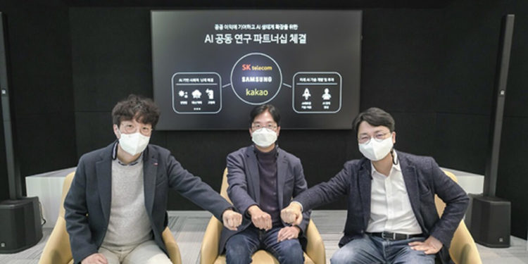 Representatives of SK Telecom, Samsung, and Kakao during a meeting to discuss AI-based service systems to address the COVID-19 pandemic and other global issues. / photo courtesy of SK Telecom