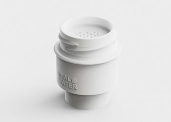 Korean startup Real Water creates a bottle cap that could filter out microplastics from bottled water to reduce synthetic polymer contamination. / photo courtesy of Real Water