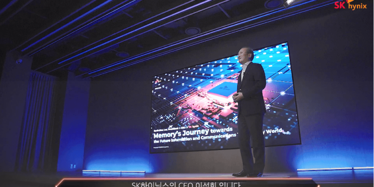 SK hynix ’s CEO Lee Seok-Hee shares the company’s latest semiconductor memory chip industry vision, which focuses on ICT growth, at the esteemed IRPS. / photo courtesy of SK hynix