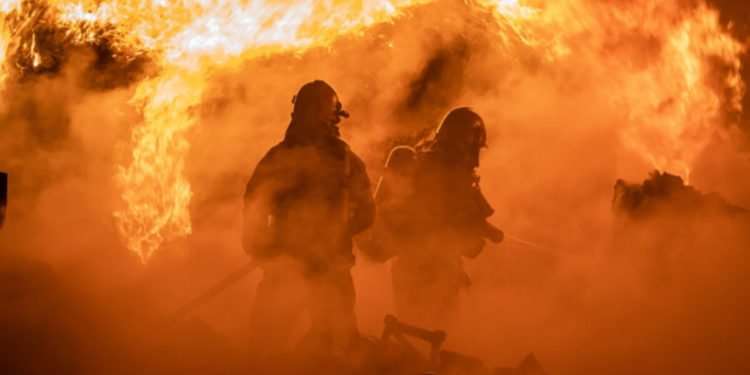KT and Samsung Electronics established a public safety LTE network with nationwide coverage, improving South Korea’s real-time emergency response system. / photo courtesy of Samsung Electronics