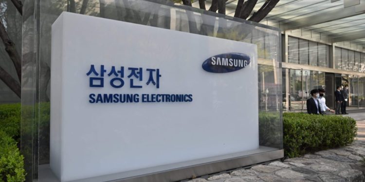 Samsung Electronics stands lowest in its market presence in almost two years