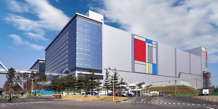 Samsung Unveils its New Semiconductor Plants