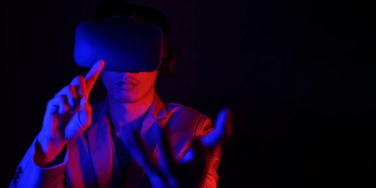 Samsung Display Secures Microsoft Deal for Next-Gen Mixed Reality Device