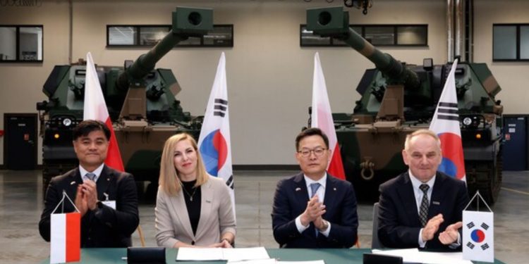 Hanwha Aerospace to Supply Components for 87 Krab Howitzers Under New Deal