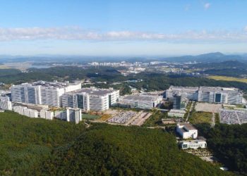 LG Display Commits $925M to Boost Next-Gen OLED Tech in Korea and Vietnam