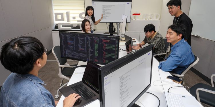 KT Launches Mi:dm 2.0 to Lead South Korea’s Sovereign AI Push