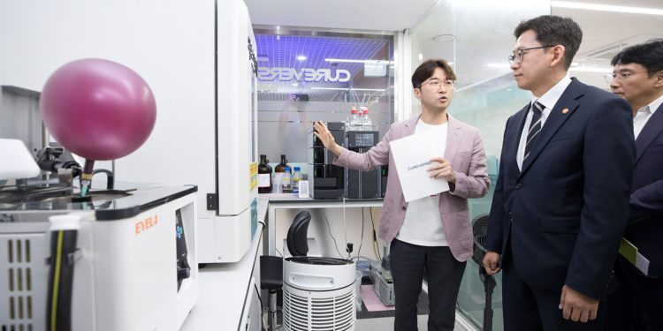 South Korea Unveils KRW 940B Plan to Develop Next-Generation Medical Devices