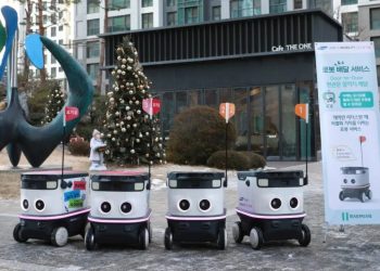 Samsung C&T scales up robot food delivery in Seoul apartment complexes