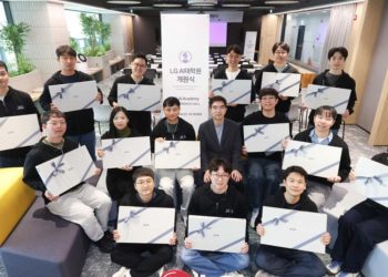 LG’s graduate school blurs line between academia and industry in South Korea